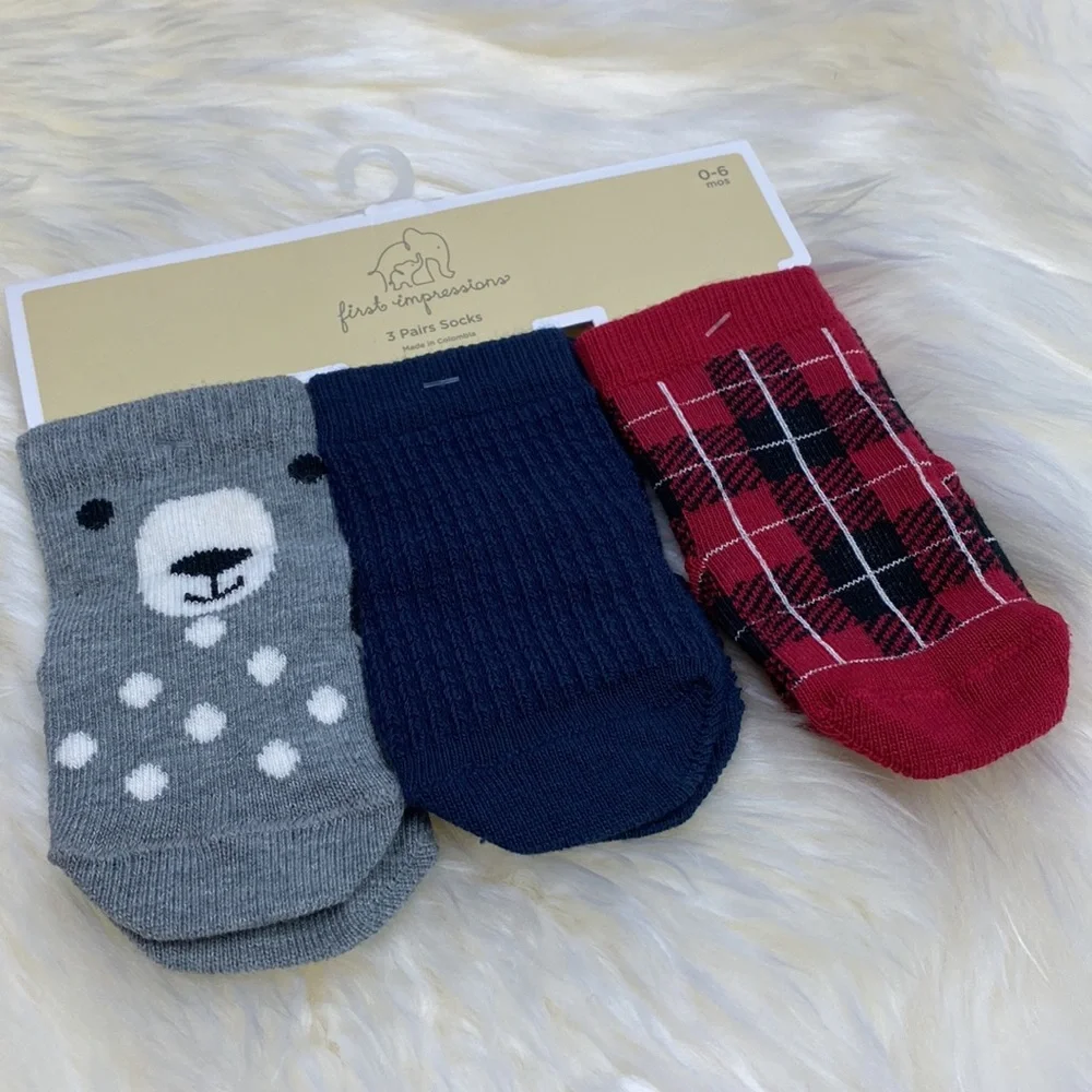 •first impressions • {3 pairs} baby socks! Red, Gray, Navy [0-6 M]